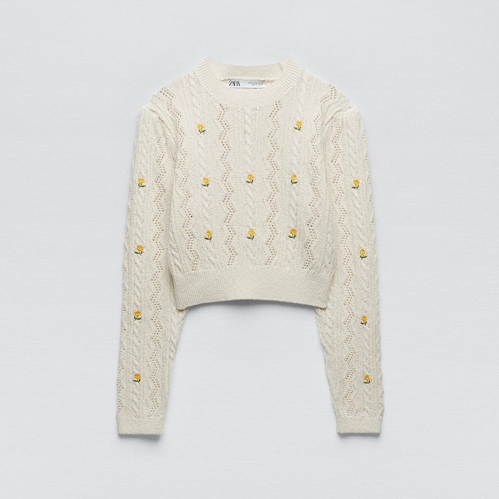 ZARA M Sweater Cropped white cream yellow embroidered floral flowers puff sleeve